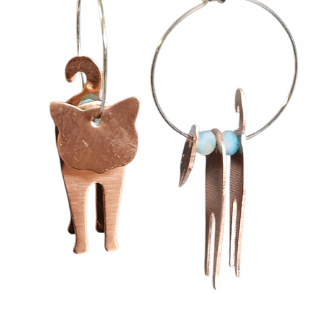 JE0448 Dangling Cat Metal Earring Blanks