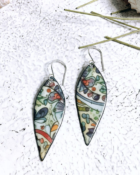 20241 Watercolor Paisley – Waterslide Decal for Enamel, Glass & Ceramic