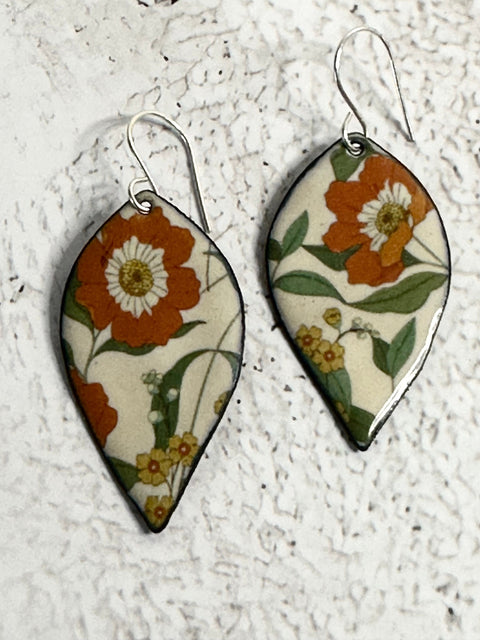 20246 Retro Flowers – Waterslide Decal for Enamel, Glass & Ceramic