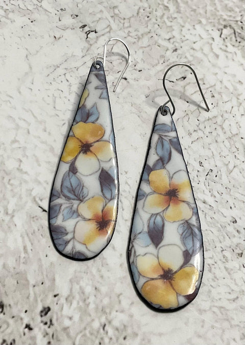 20715 Yellow and Blues Floral – Waterslide Decal for Enamel, Glass & Ceramic