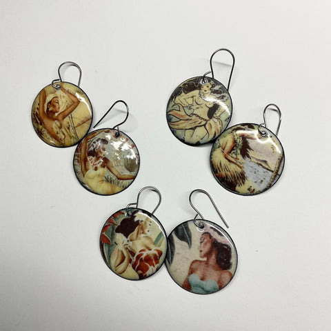 20348 Vintage Hawaii Circles – Waterslide Decal for Enamel, Glass & Ceramic